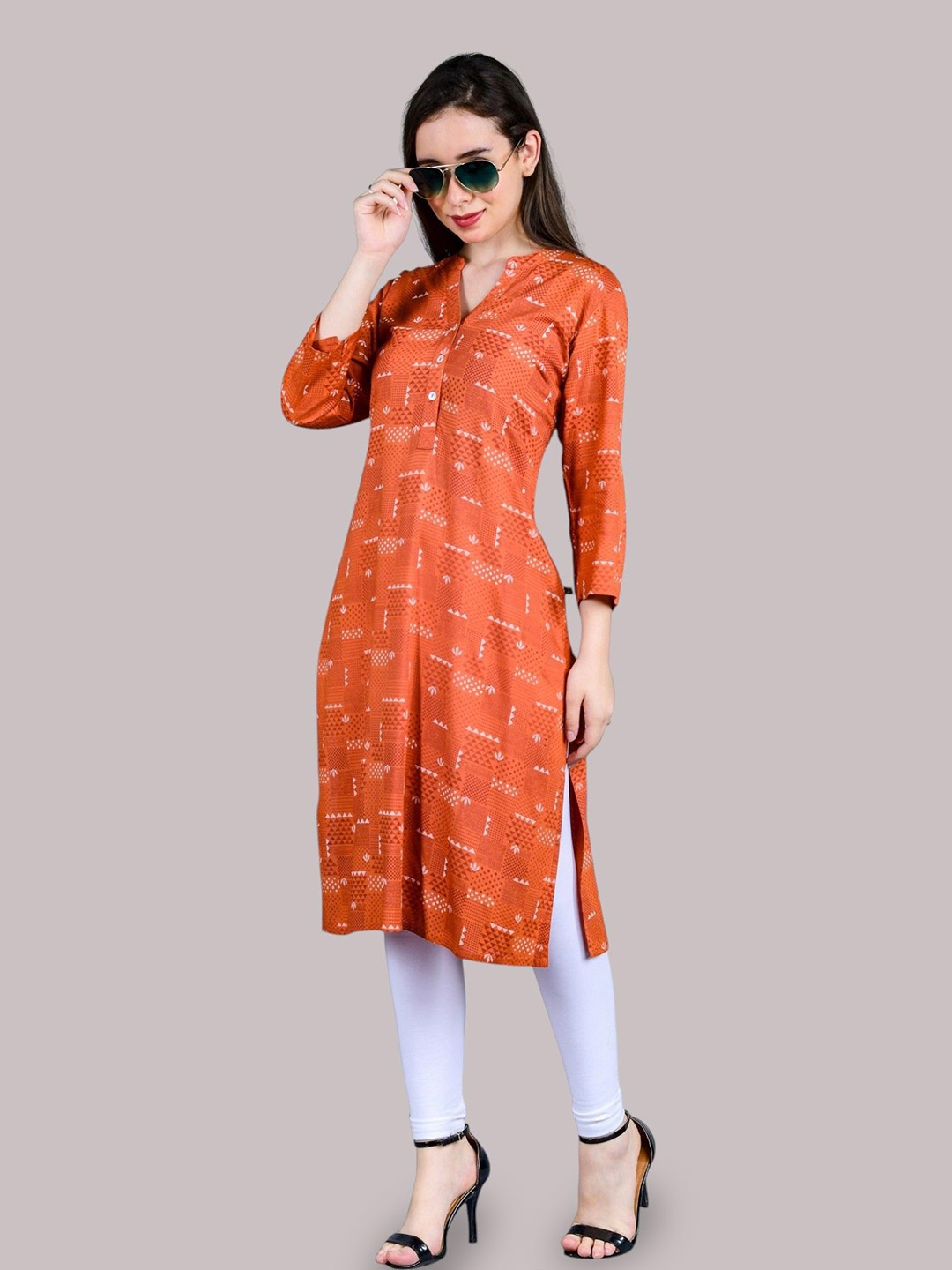 

Avaasa Buy Shruthi Ethnic Motifs Printed Mandarin Collar Straight Kurta, Red