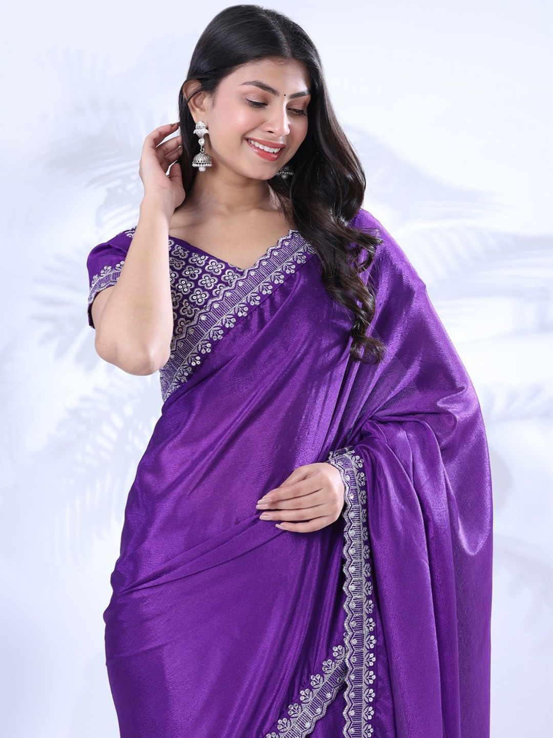 

Pionex Embroidered Saree, Purple