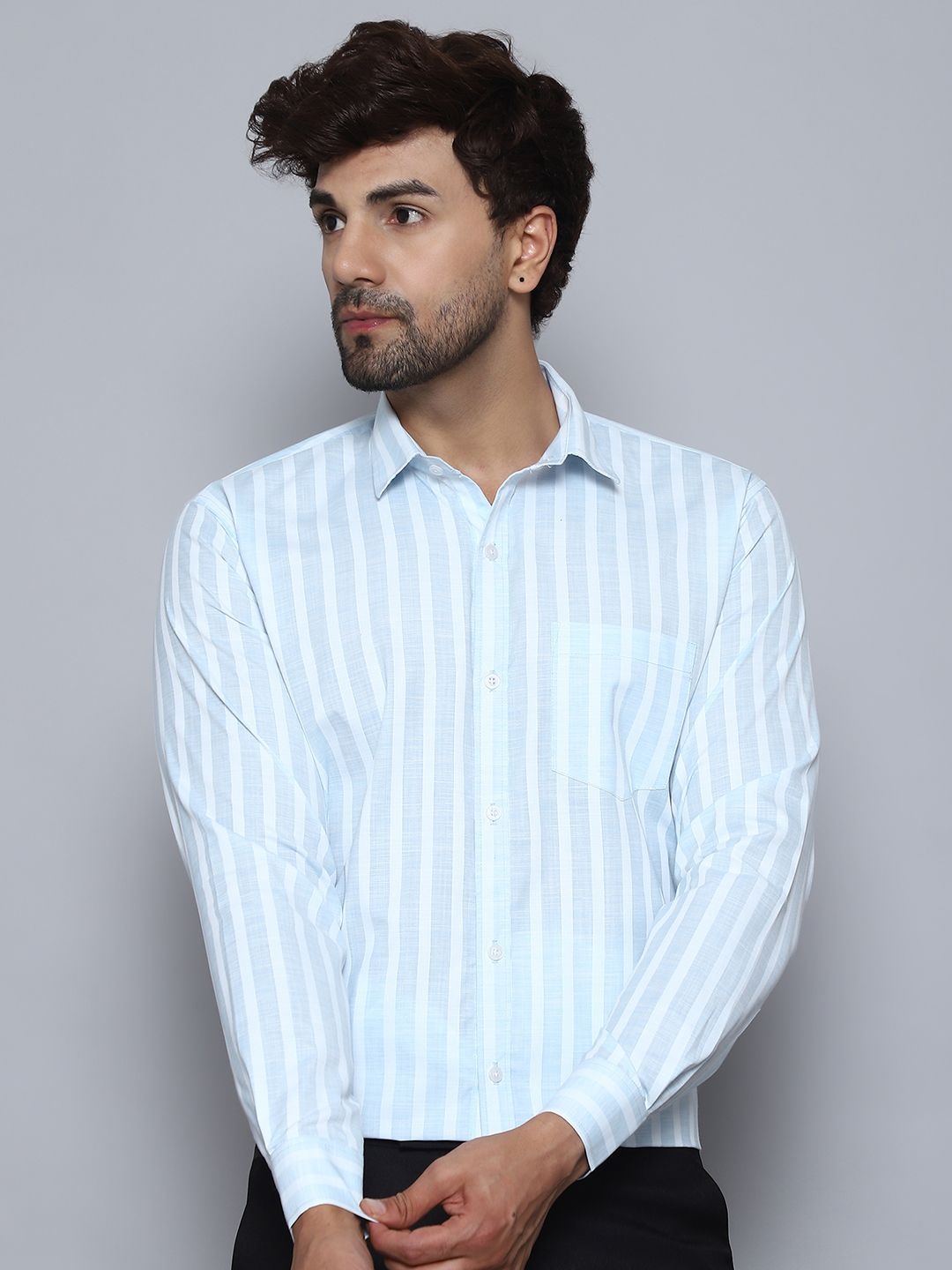 

BANHUSSAIN Men Cutaway Collar Vertical Striped Cotton Linen Formal Shirt, Blue
