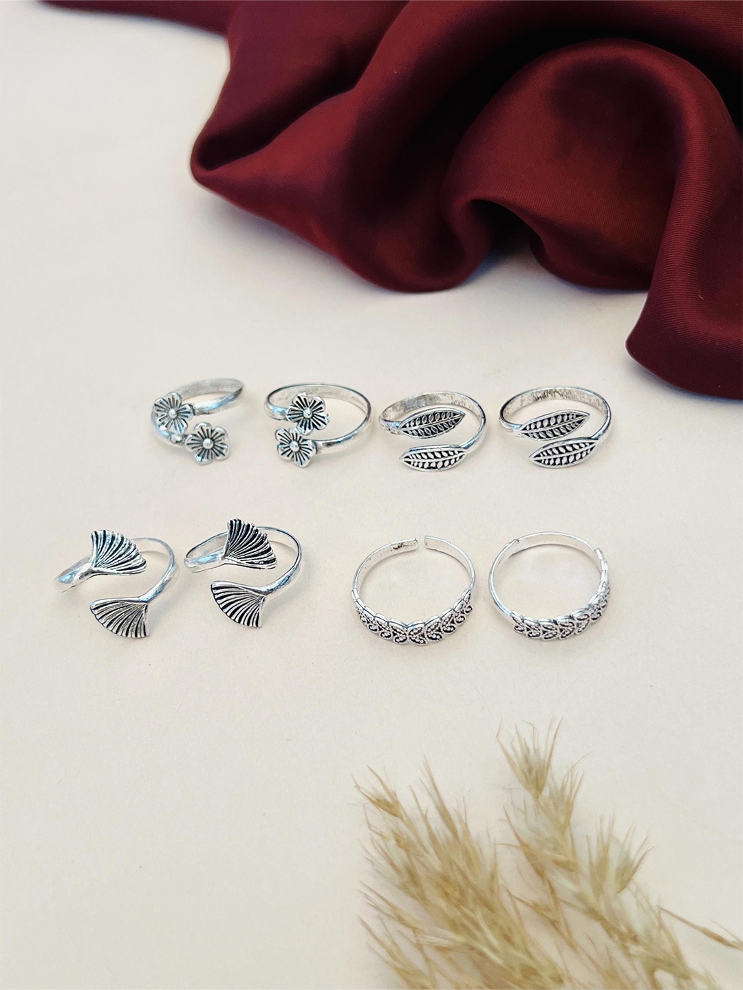 

ABDESIGNS Set of 4 Silver-Plated Floral & Leaf Design Toe Rings