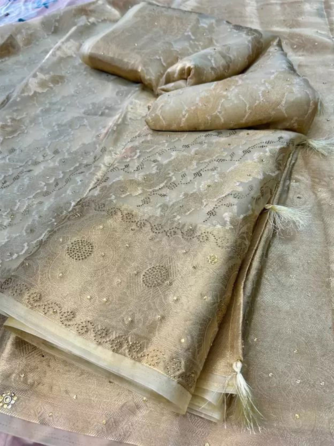 

SAADHVI Woven Design Beads and Stones Pure Silk Saree, Grey