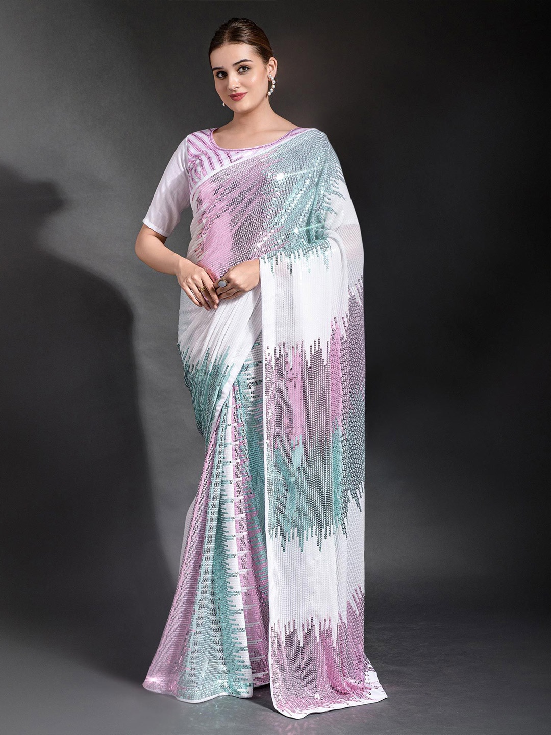 

Peachmode Embellished Sequinned Pure Georgette Saree, White