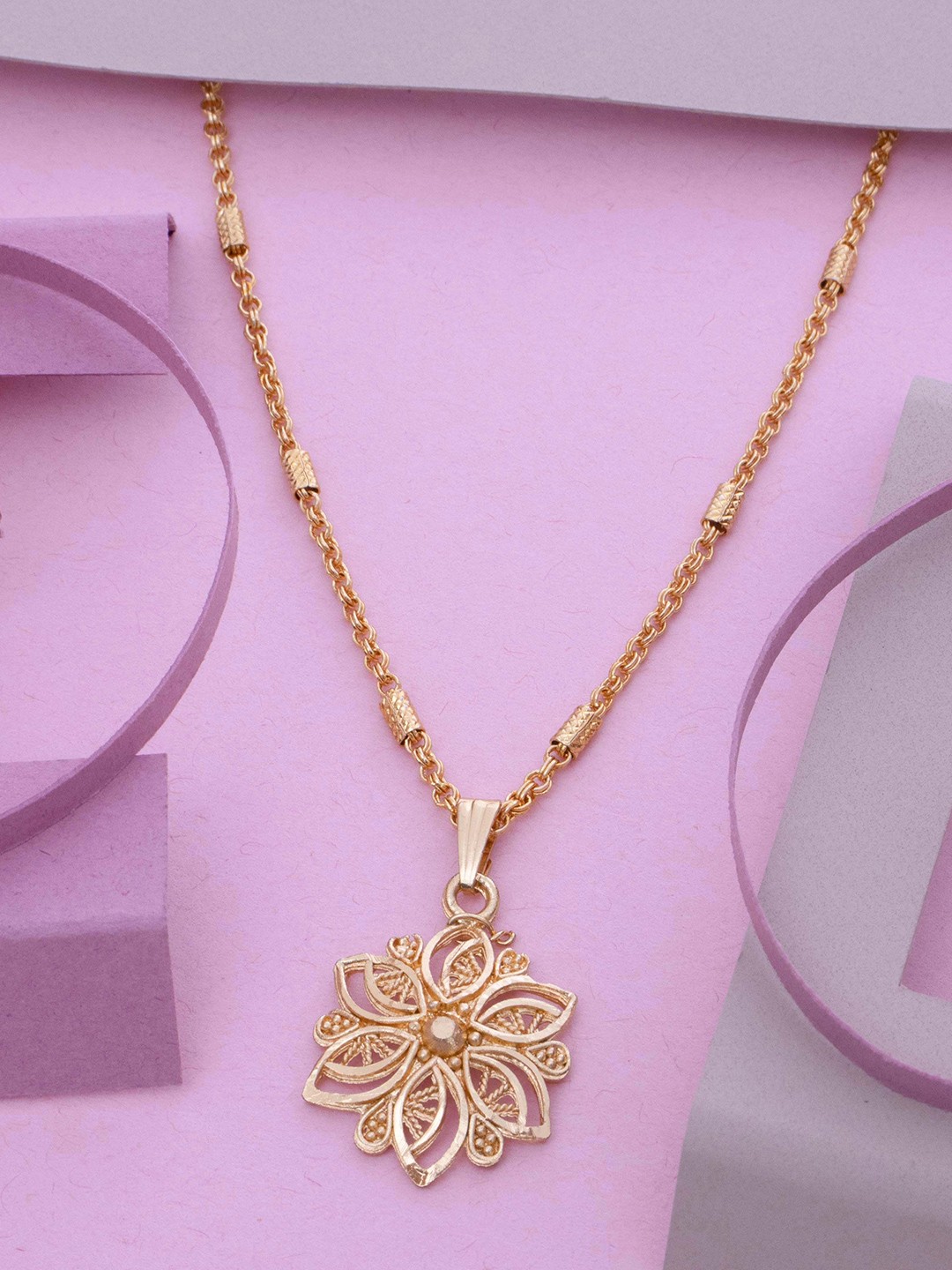 

Ramdev Art Fashion Jwellery Gold-Plated Floral Shaped Pendant with Chain