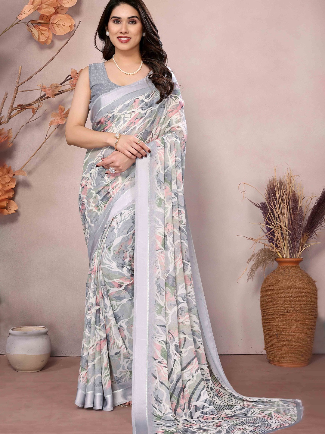 

Peachmode Floral Zari Satin Saree, Grey