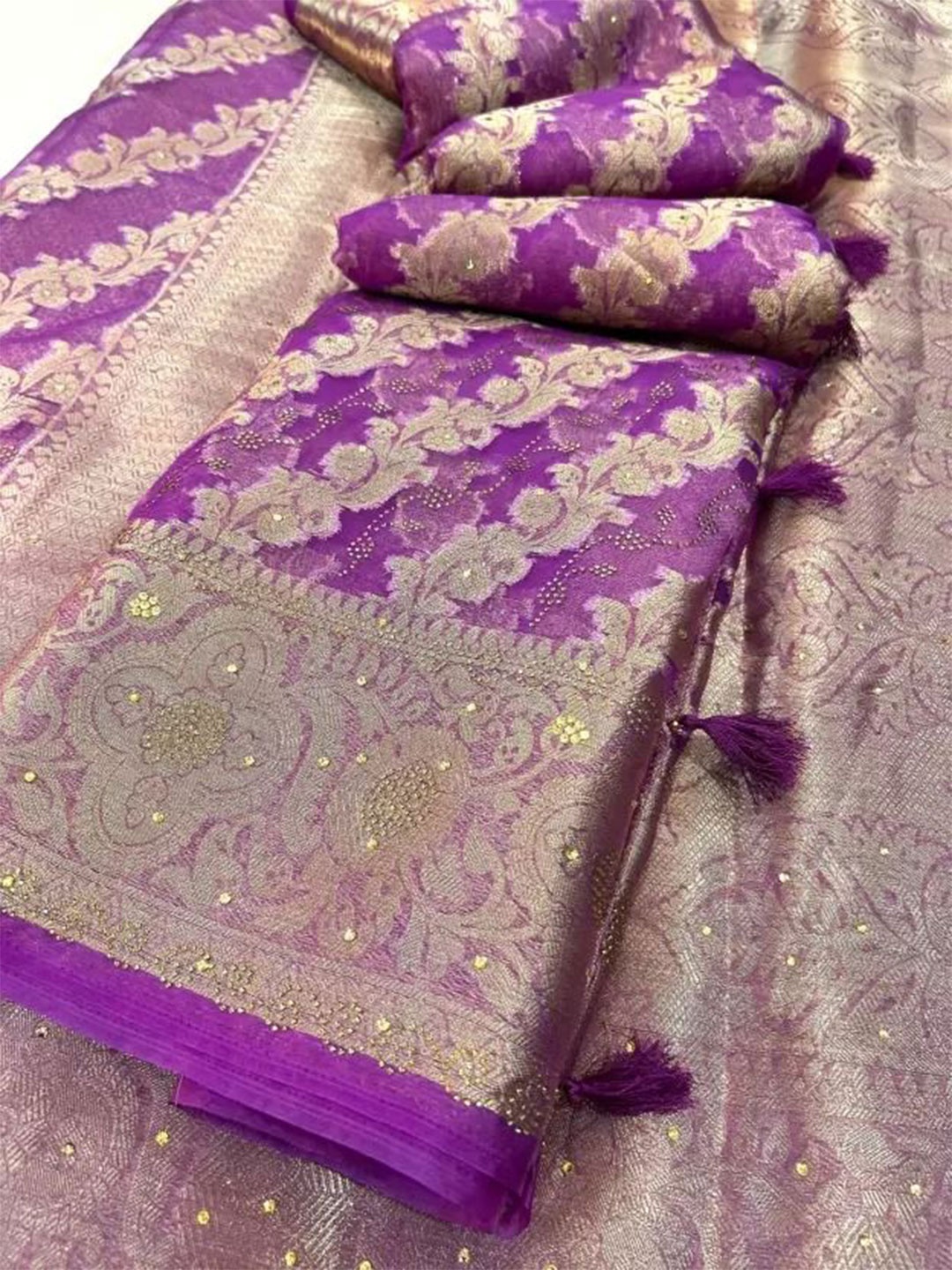 

SAADHVI Woven Design Beads and Stones Pure Silk Saree, Purple