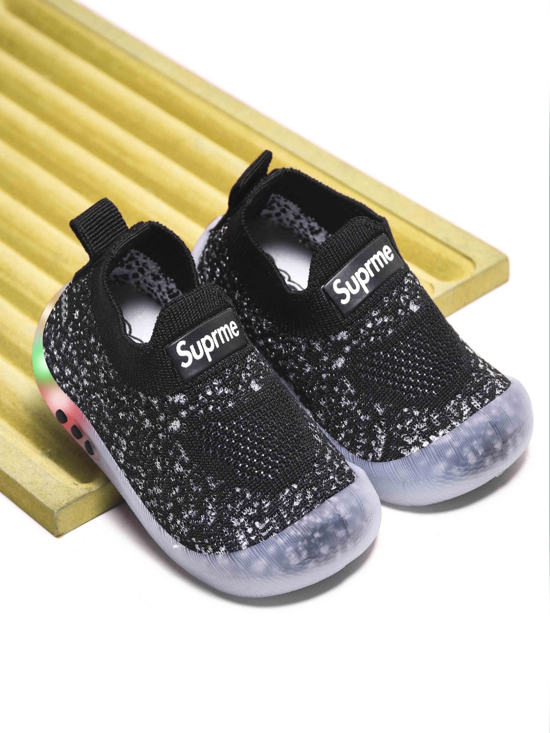 

KATS Kids Round Toe Slip-On Sneakers, Black