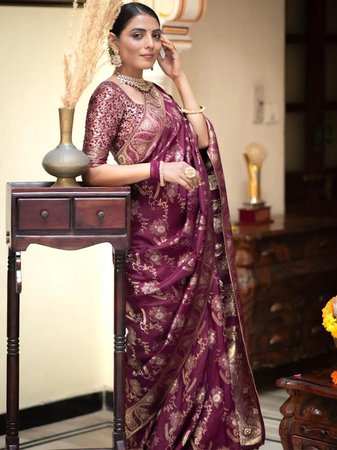 

zinzraa Ethnic Motifs Zari Pure Silk Kanjeevaram Saree, Magenta