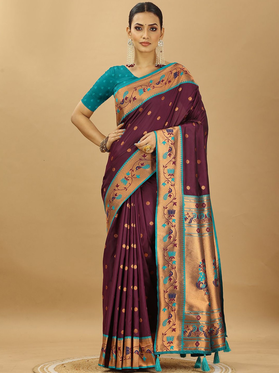 

SWAMI STUDIO Woven Design Zari Pure Silk Paithani Saree, Burgundy