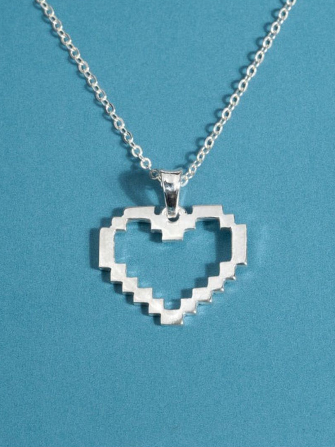 

SALTY Dreamy Heart Silver Pendant With Chain