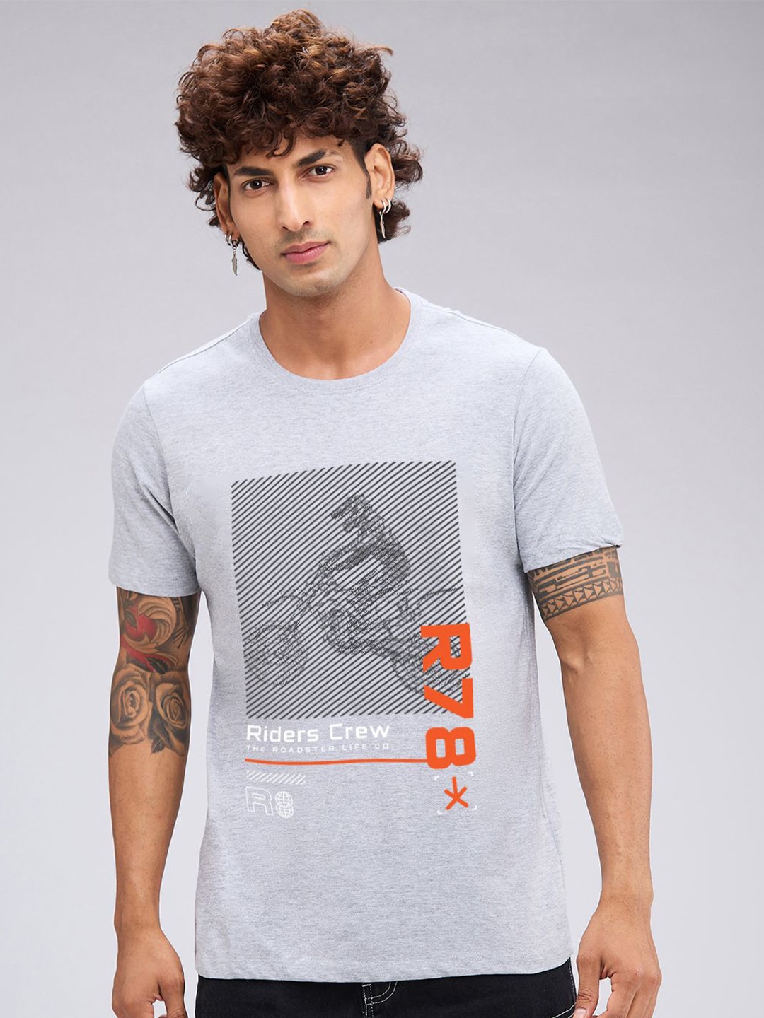 

The Roadster Lifestyle Co. Men Graphic Printed Round Neck Cotton T-shirt, Grey
