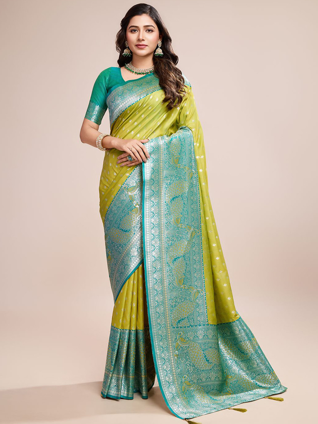

Melok Woven Design Zari Banarasi Saree, Lime green
