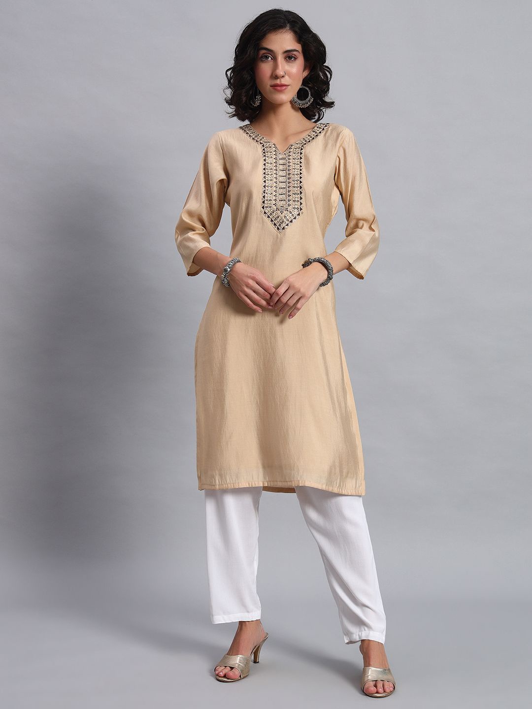 

BANJANAN Embroidered Notch Neck Straight Kurta, Camel brown