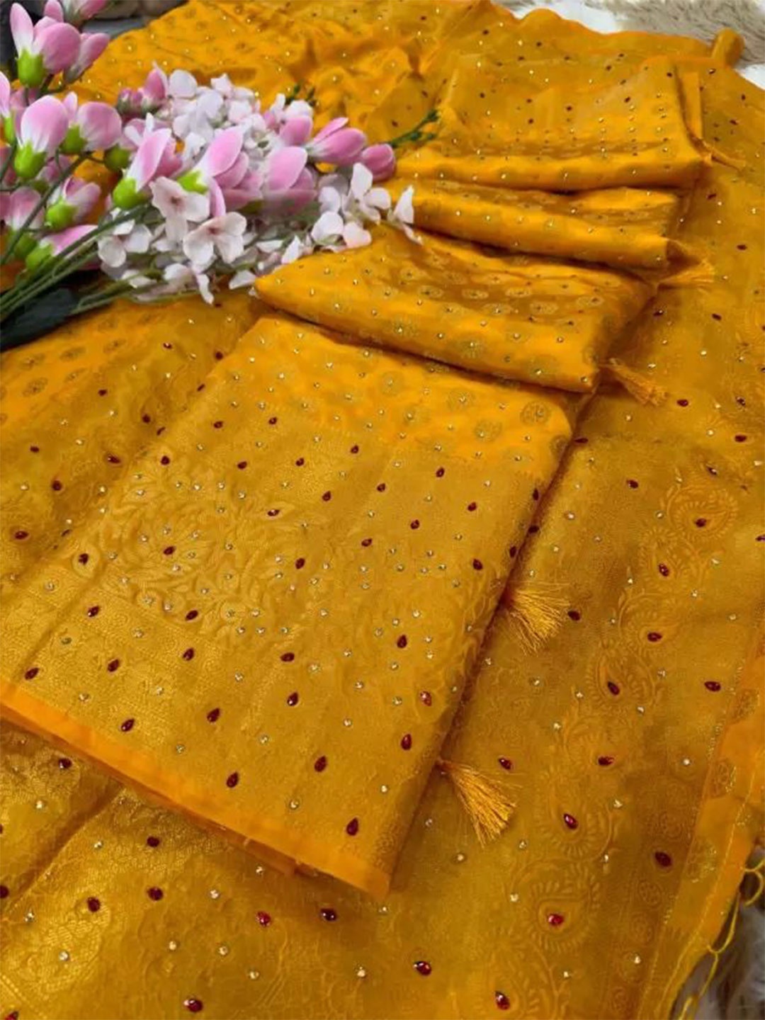 

SAADHVI Woven Design Beads and Stones Pure Silk Saree, Yellow