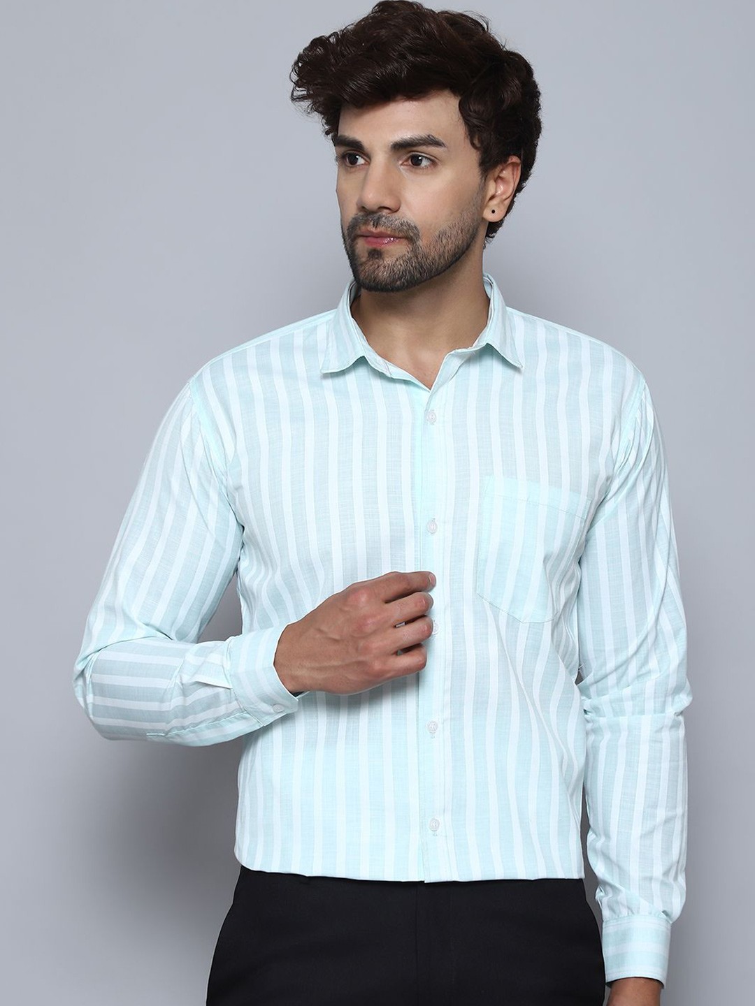 

BANHUSSAIN Men Cutaway Collar Vertical Striped Cotton Linen Formal Shirt, Blue