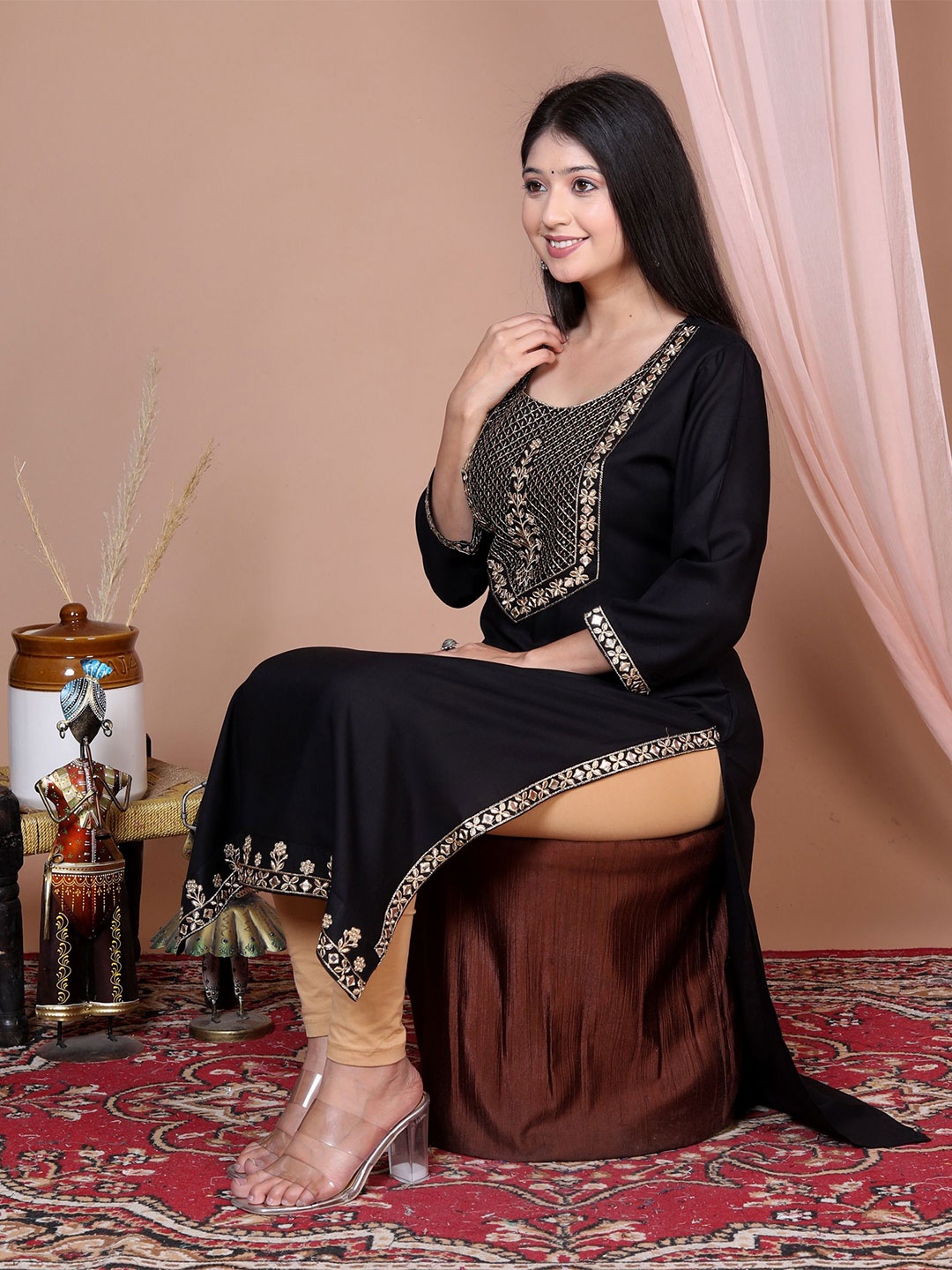 

His&Her Floral Zari Embroidered Round Neck Straight Kurta, Black