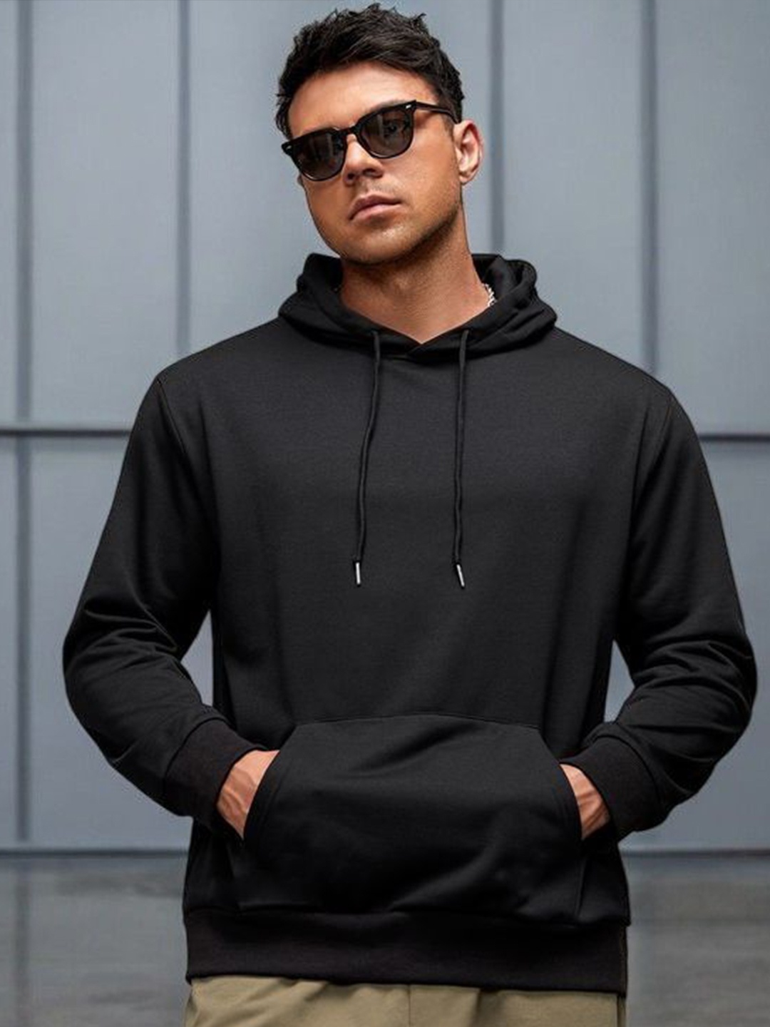 

TABADTOD Men Printed Hooded Sweatshirt, Black