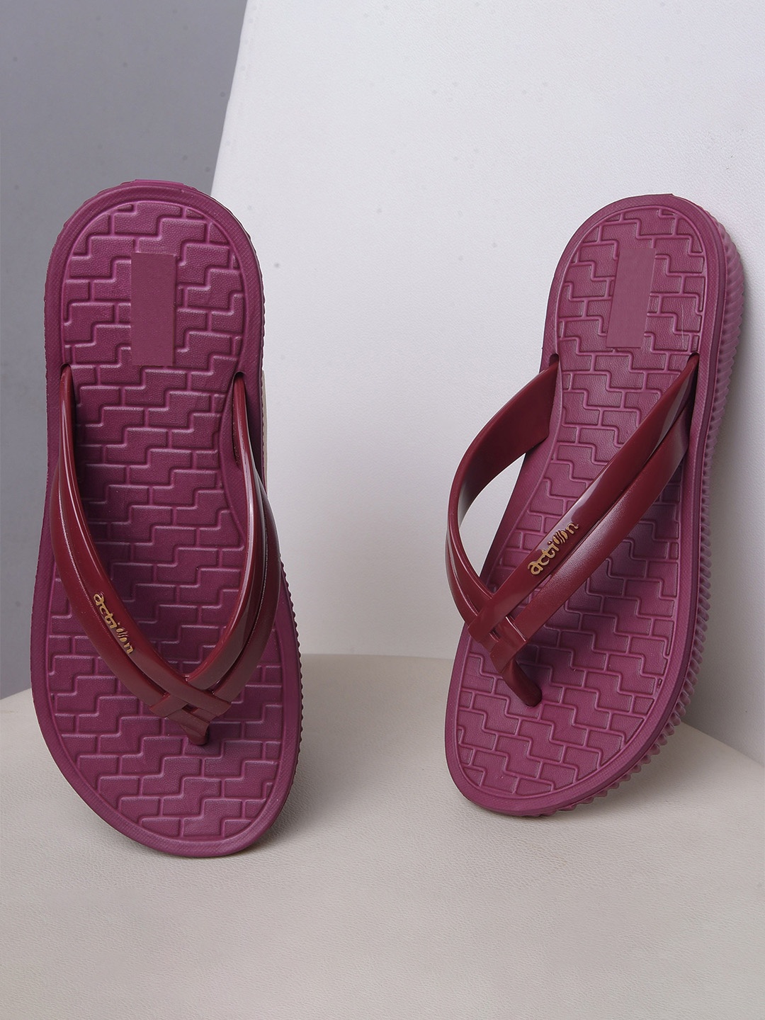 

Action Women Rubber Thong Flip-Flops, Maroon