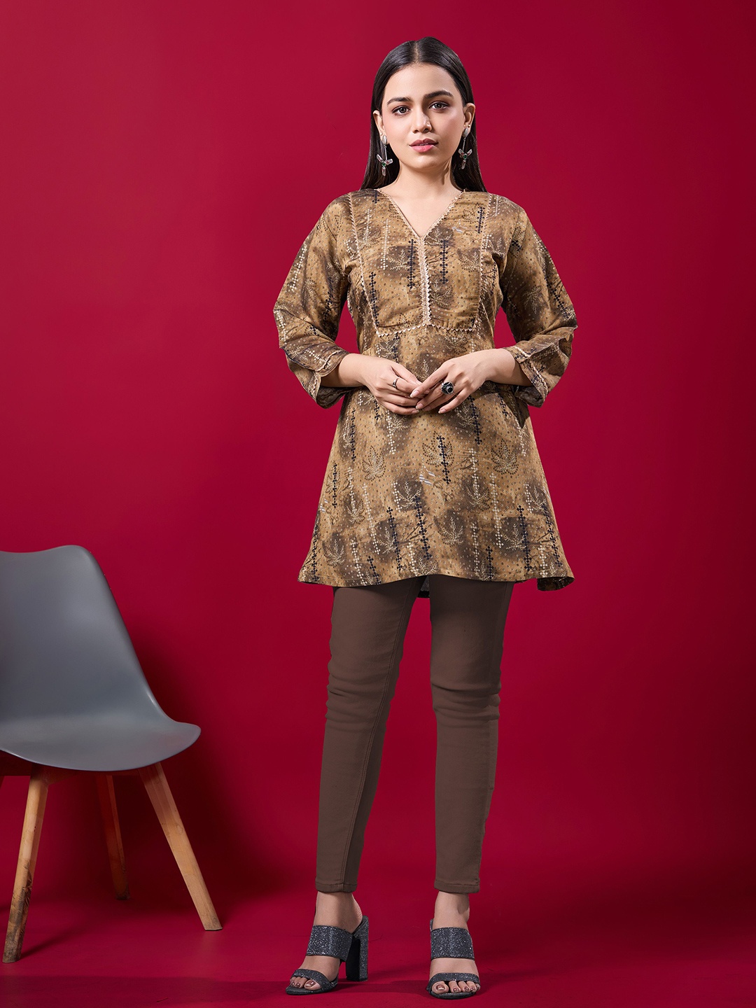 

BANJANAN Women Floral Printed Longline Top, Brown