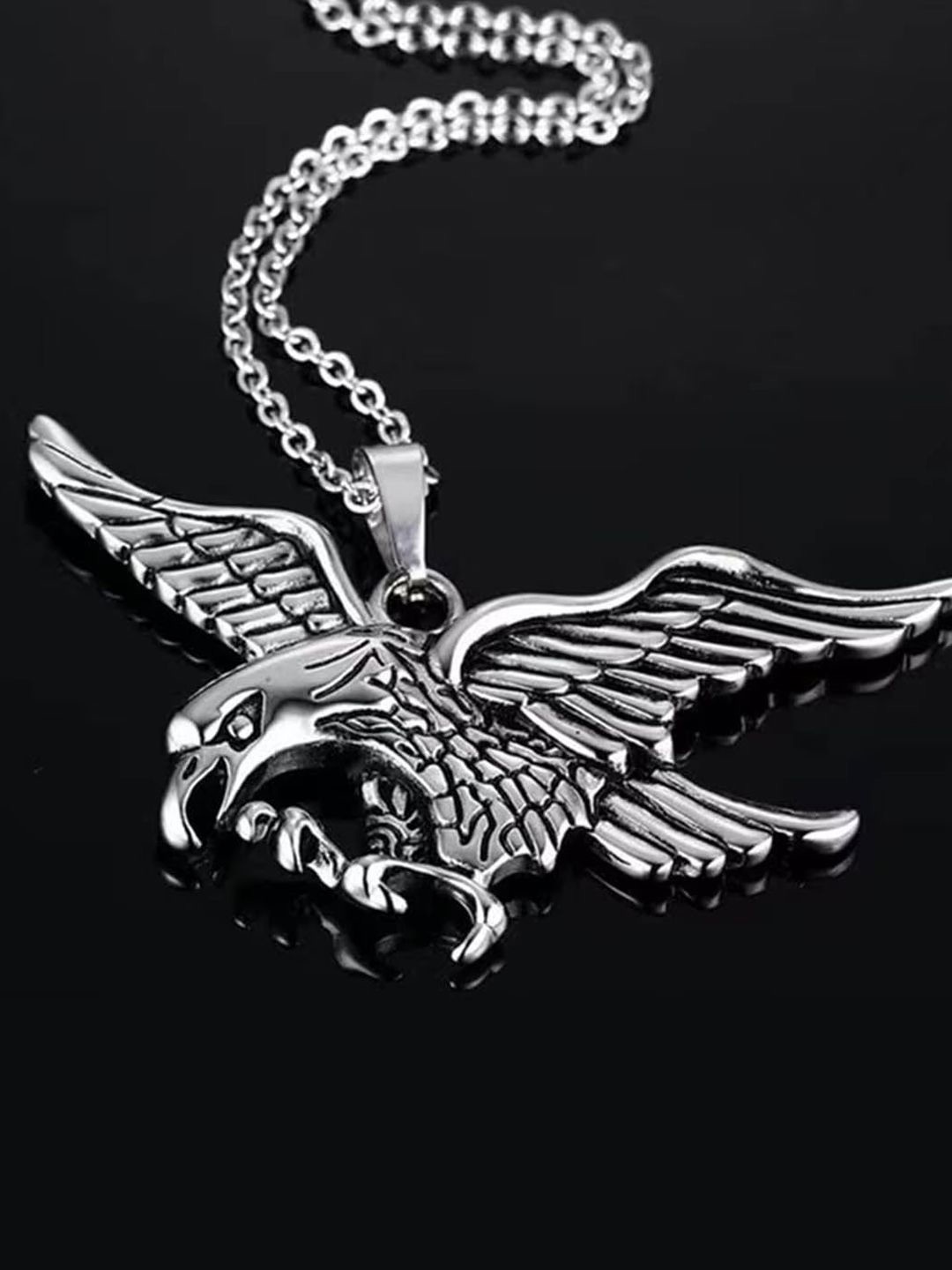 

The Roadster Lifestyle Co Wild Eagle Pendant With Chain, Silver