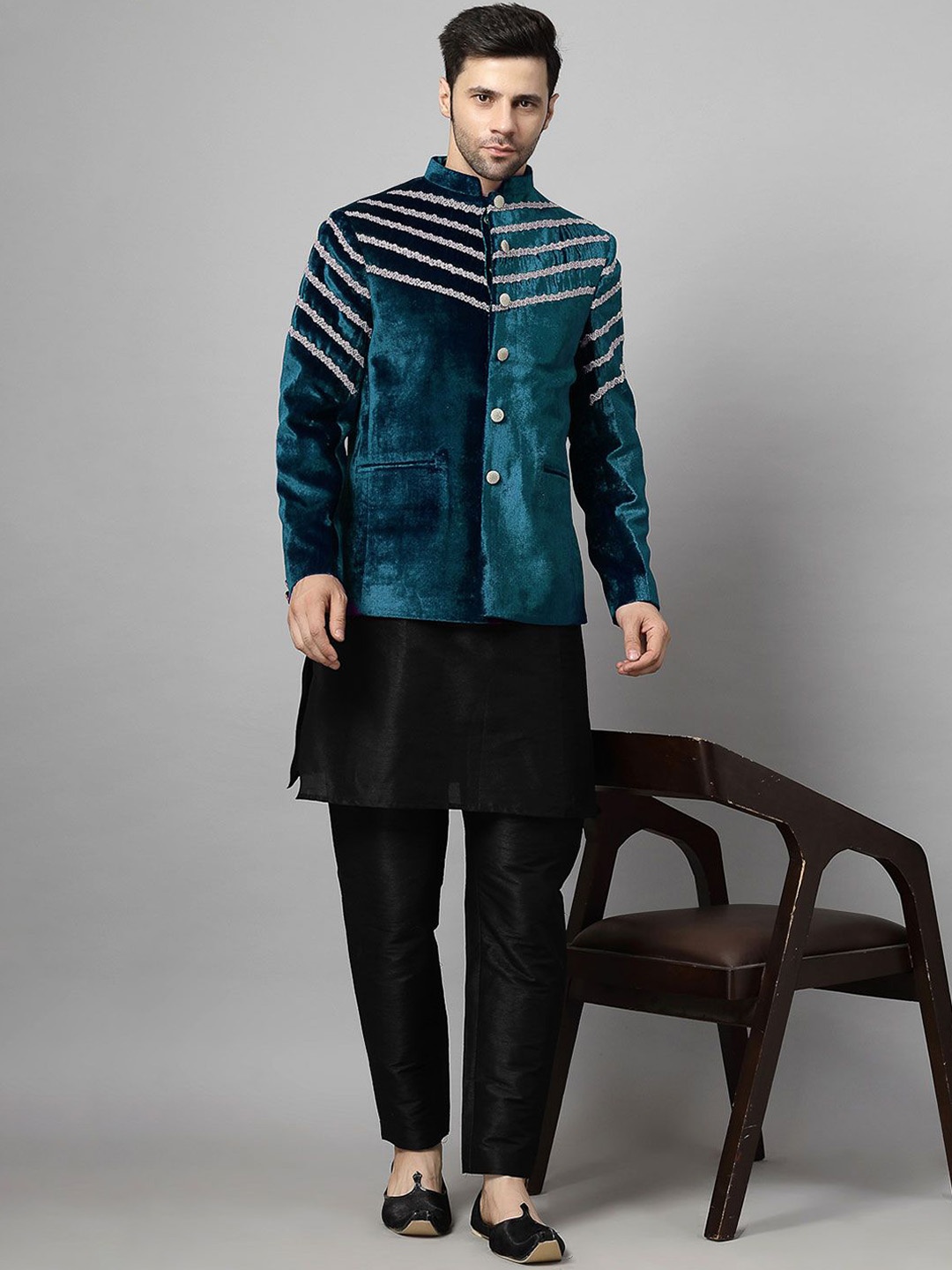 

Utsav Fashion Men Regular Kurta with Trousers, Black