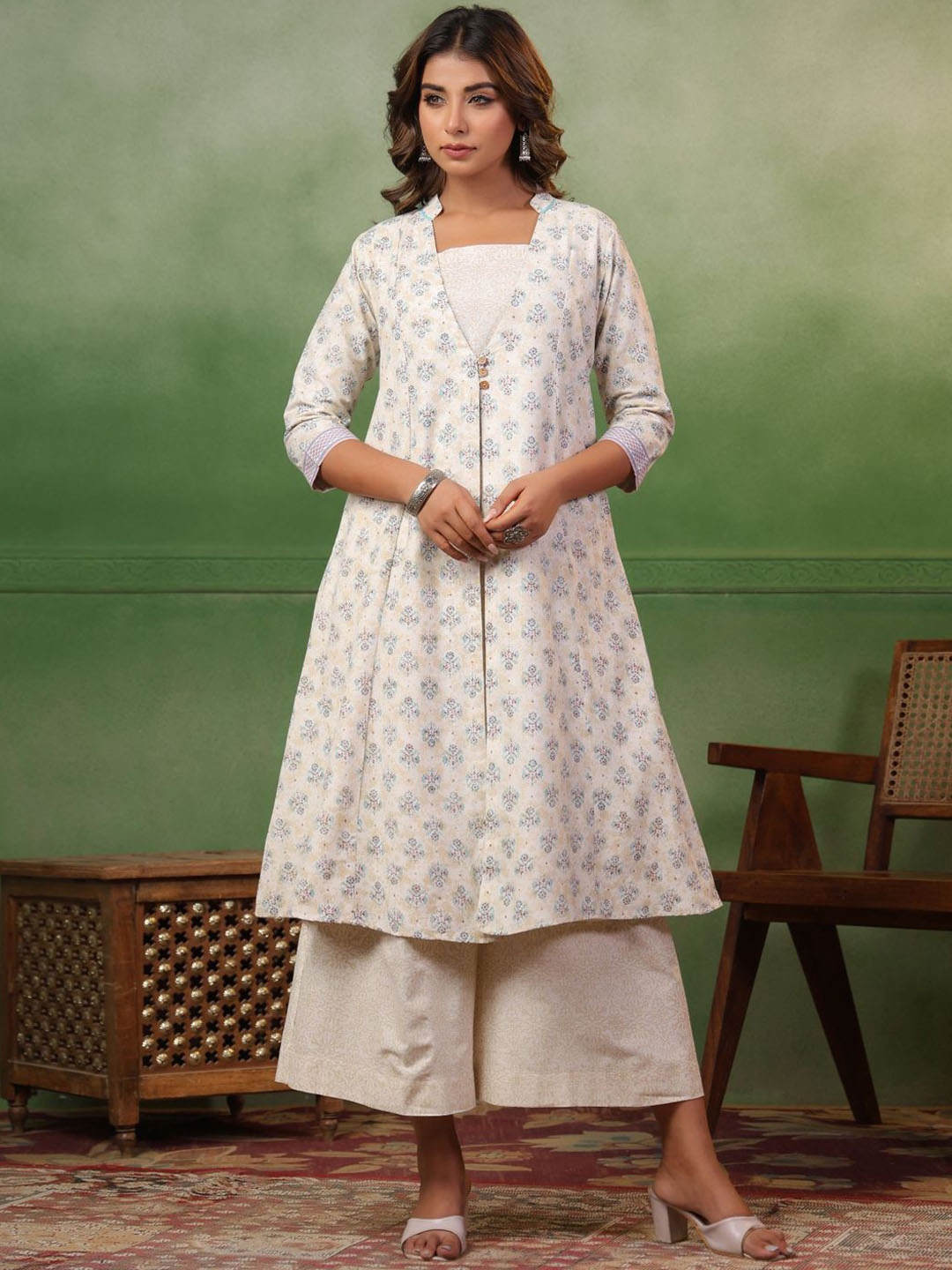 

Span Women Floral Printed Regular Kurta with Palazzos, White
