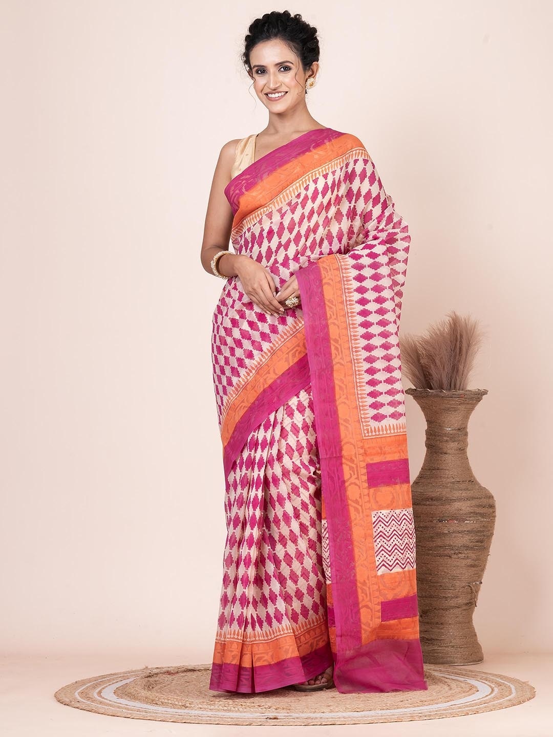 

VIBHAVARI Saree, Beige