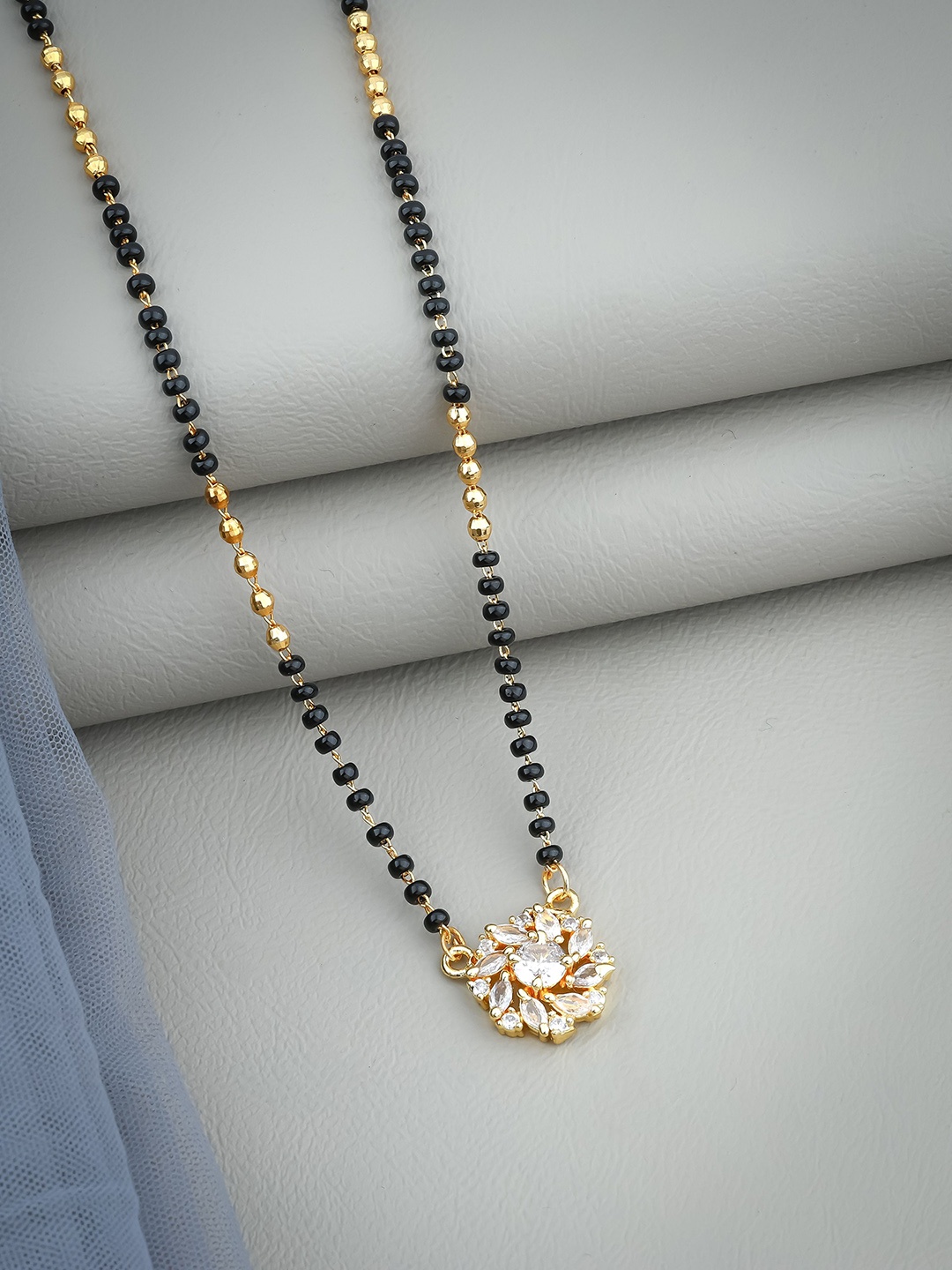 

Wynona Mangalsutra, Gold