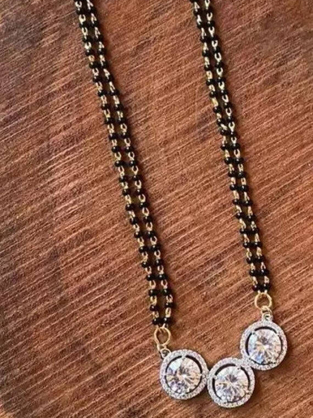 

Wynona Mangalsutra, Gold