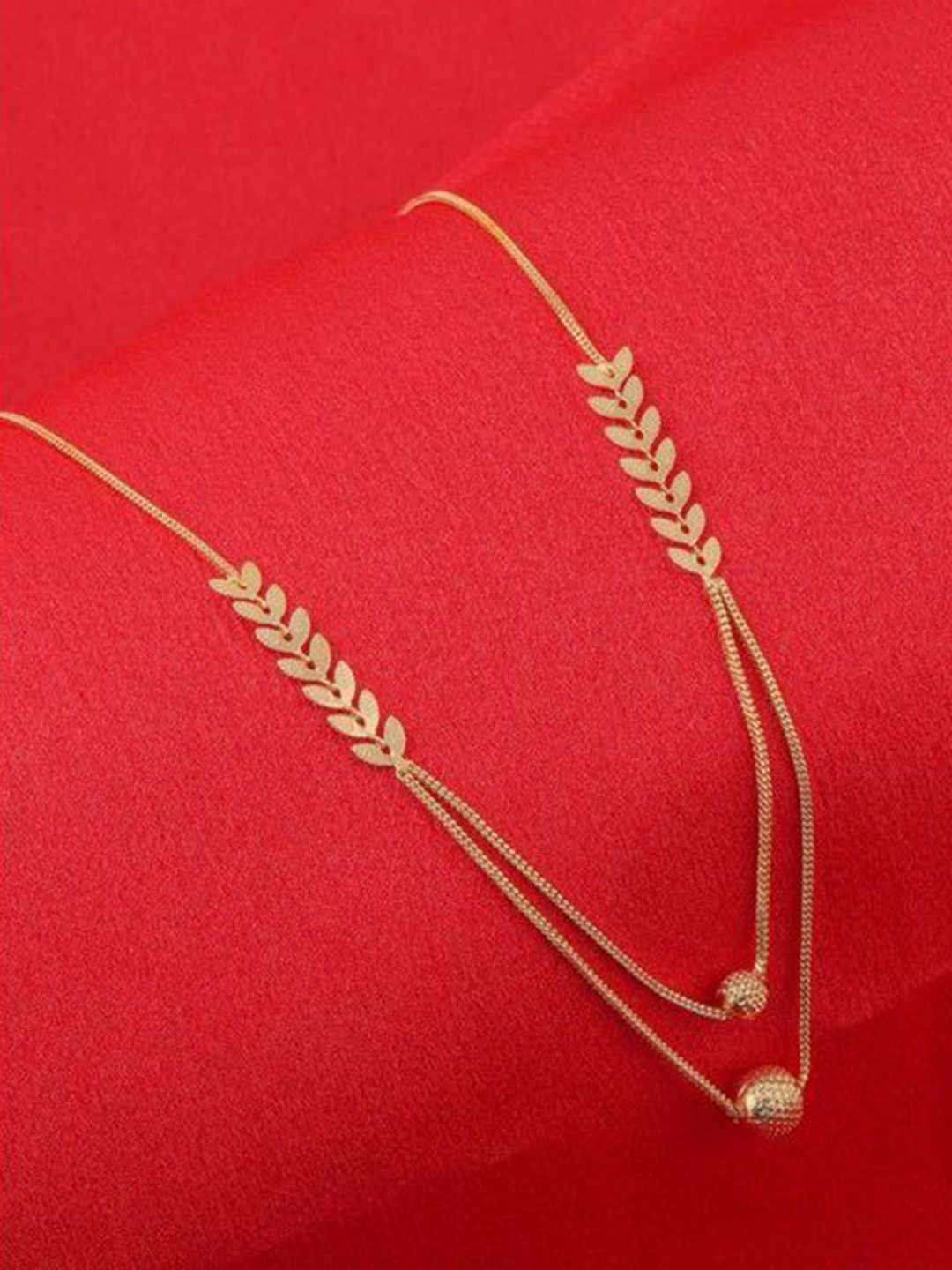 

Wynona Gold-Plated Artificial Beads Mangalsutra