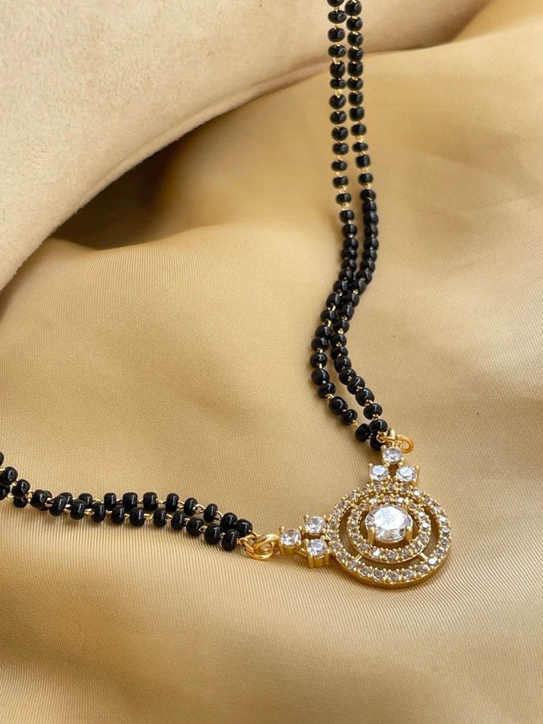 

Wynona Mangalsutra, Gold