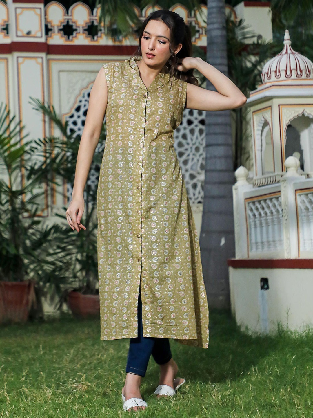 

Peachmode Floral Foil Printed Pure Cotton Straight Kurtas, Green