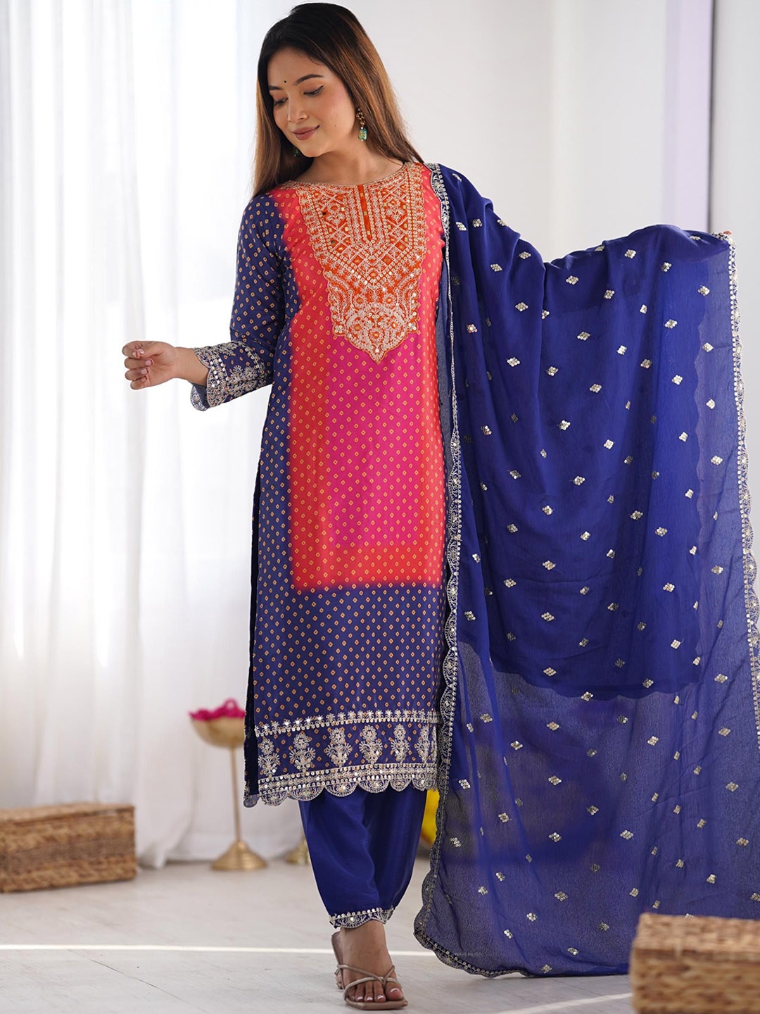 

HARI FASHION Women Floral Embroidered Regular Sequinned Kurta with Pyjamas & With Dupatta, Red