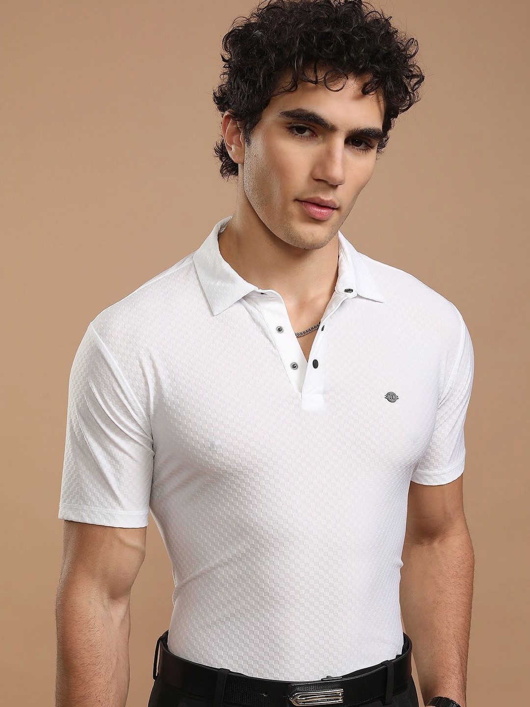 

HIGHLANDER Men Polo Collar Slim Fit T-shirt, White