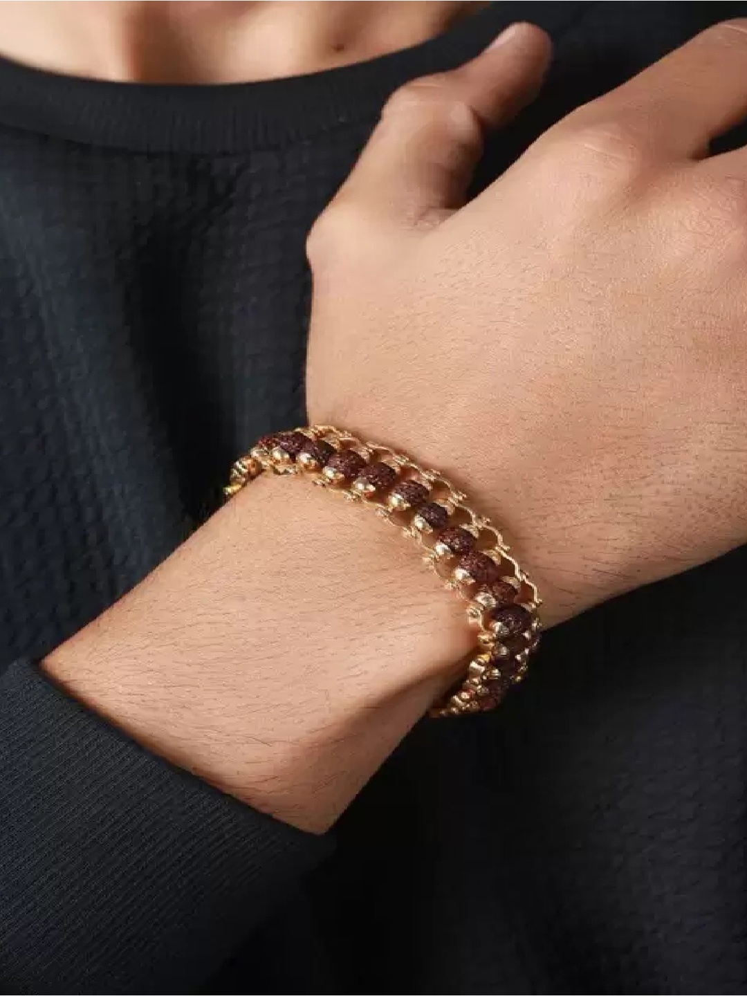 

RUHI COLLECTION Unisex Gold-Plated Charm Bracelet