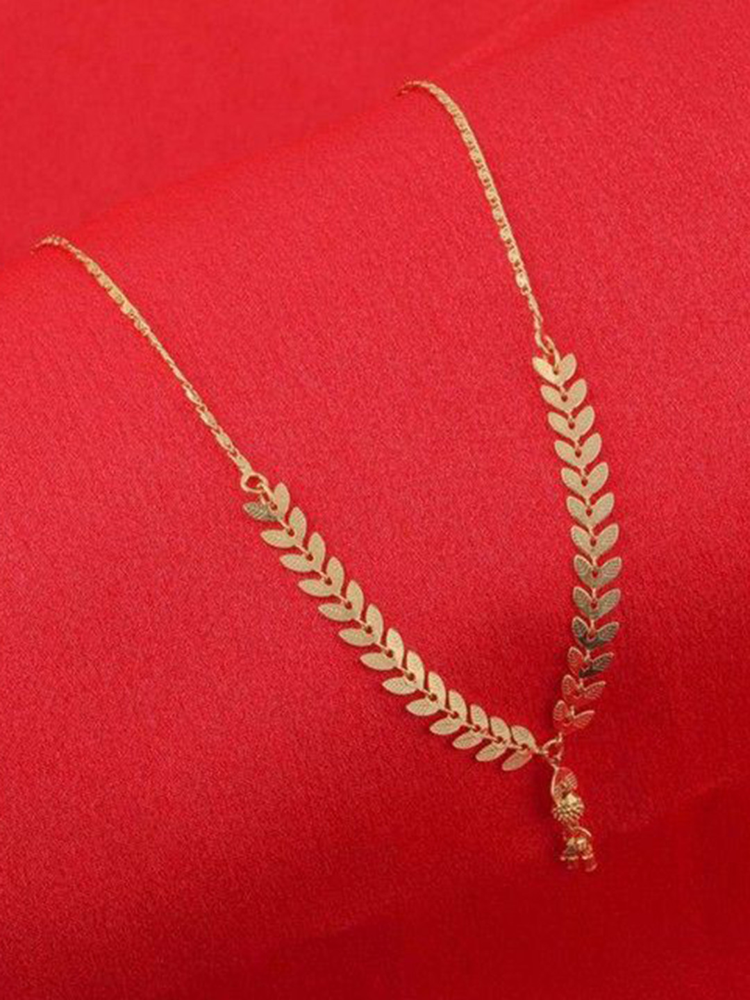 

Wynona Gold-Plated Artificial Beads Mangalsutra