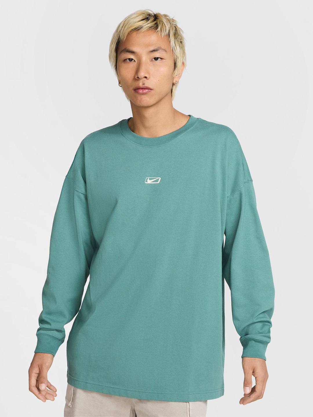 

Nike Sportswear Men's Oversized Long-Sleeve T-Shirt, Green