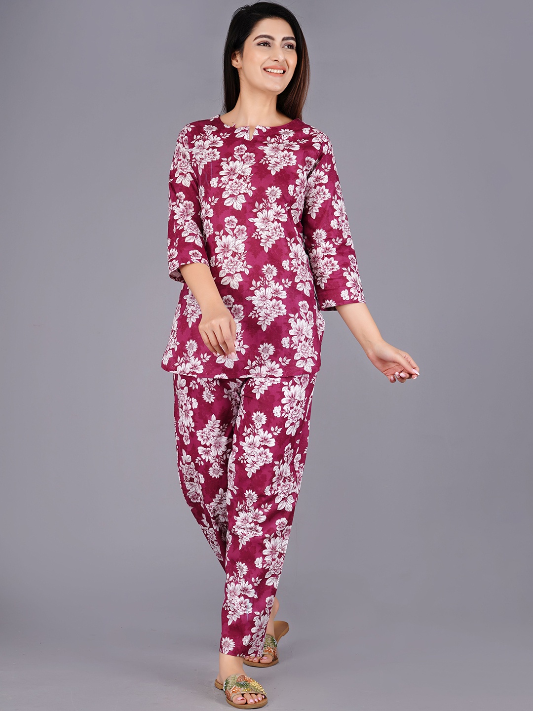 

MISS REKHA Women Printed Night suit, Burgundy