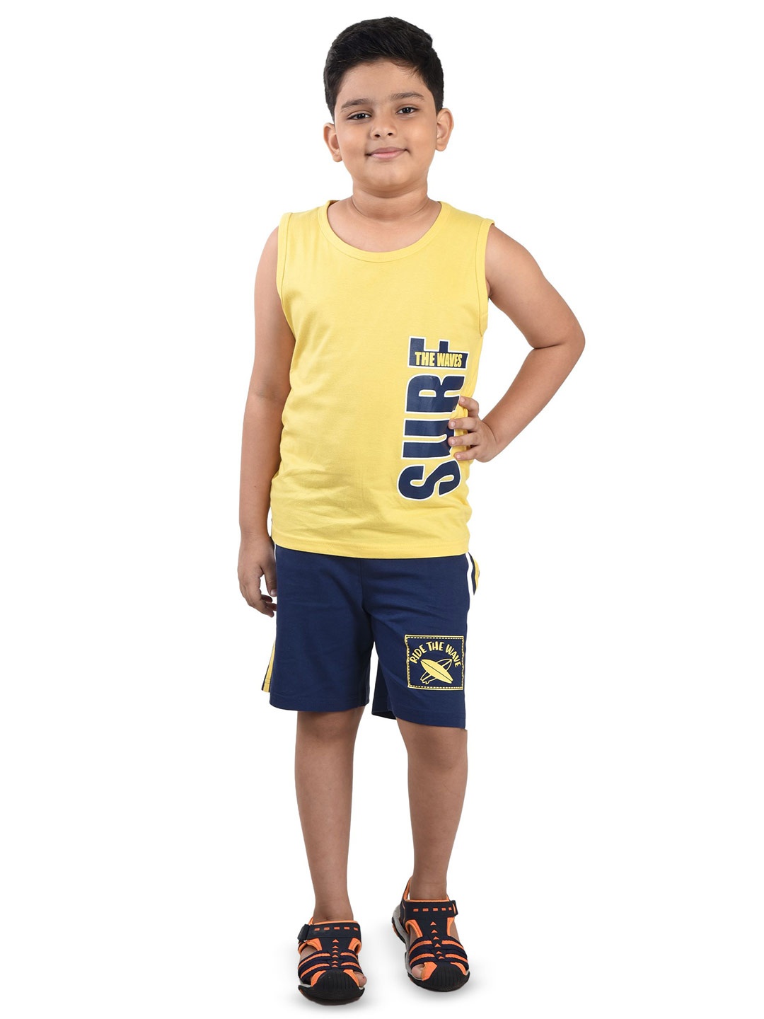 

Clothe Funn Boys Printed T-shirt with Shorts, Yellow