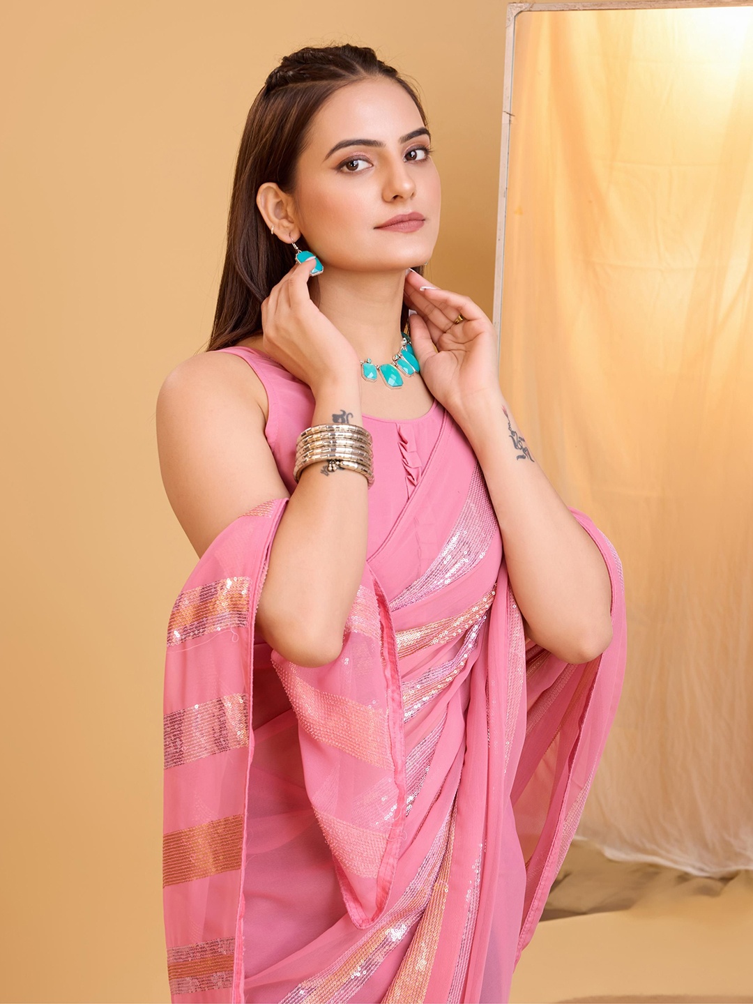 

HERE&NOW Sequinned Ready to Wear Saree, Mauve
