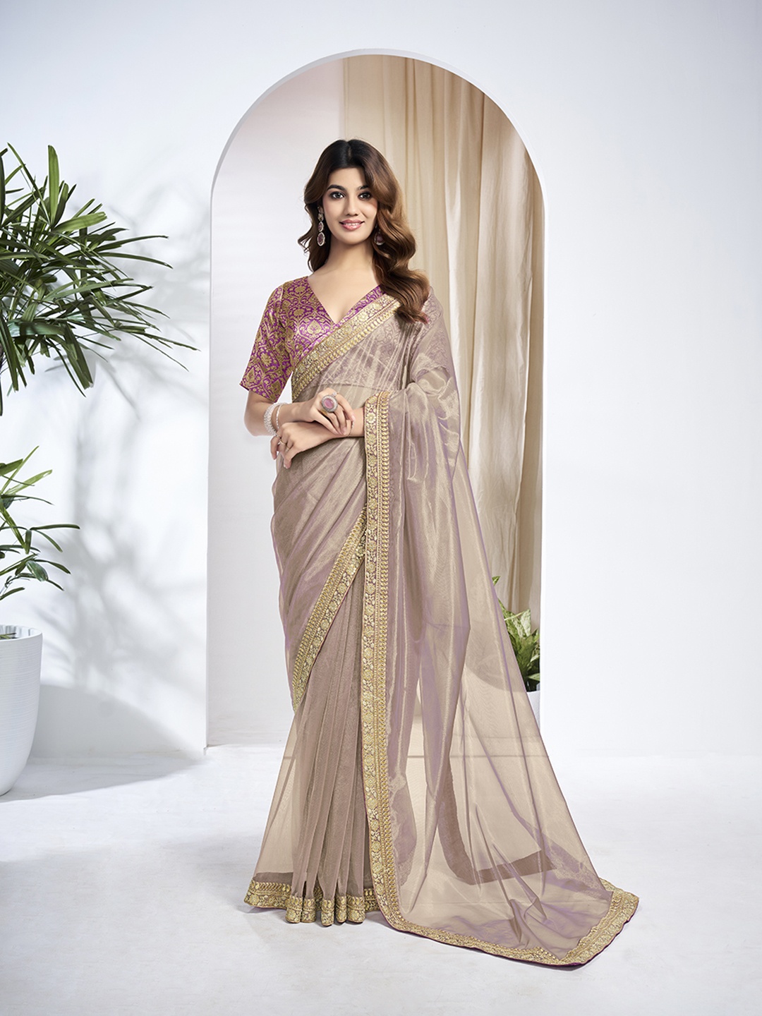 

Inddus Sequinned Net Saree, Pink