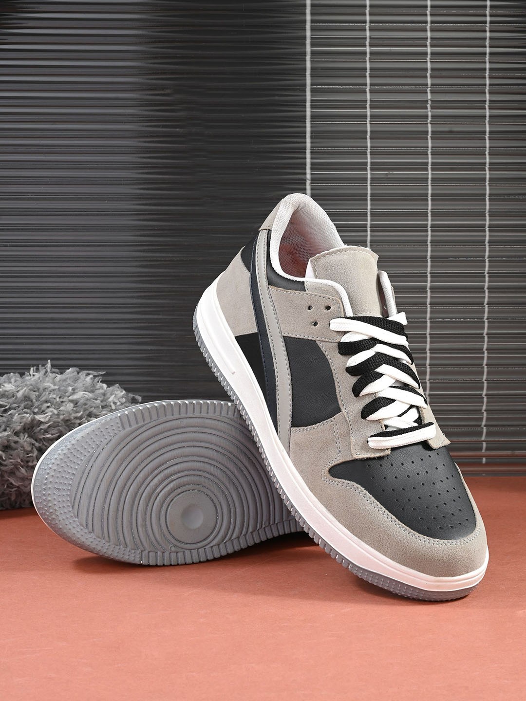 

CARLO ROMANO Men Printed Sneakers, Grey