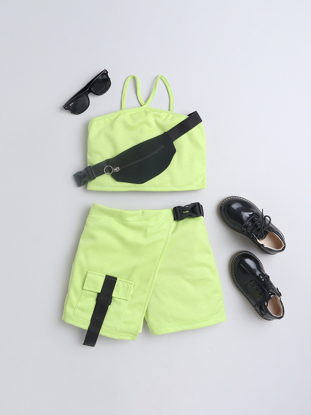 

taffykids Girls Top with Shorts, Green