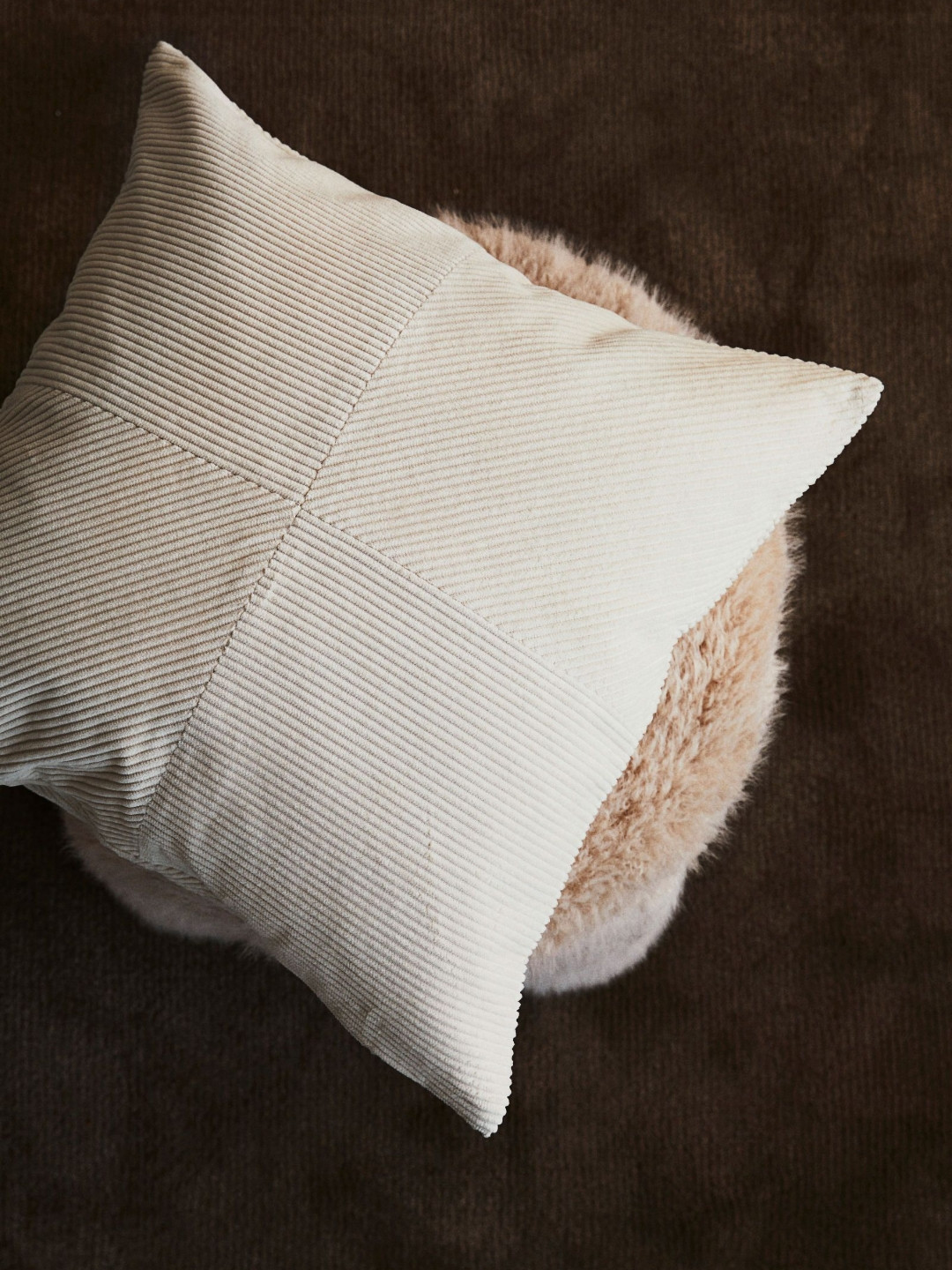 

H&M Beige-Coloured Pure Cotton Corduroy Cushion Cover