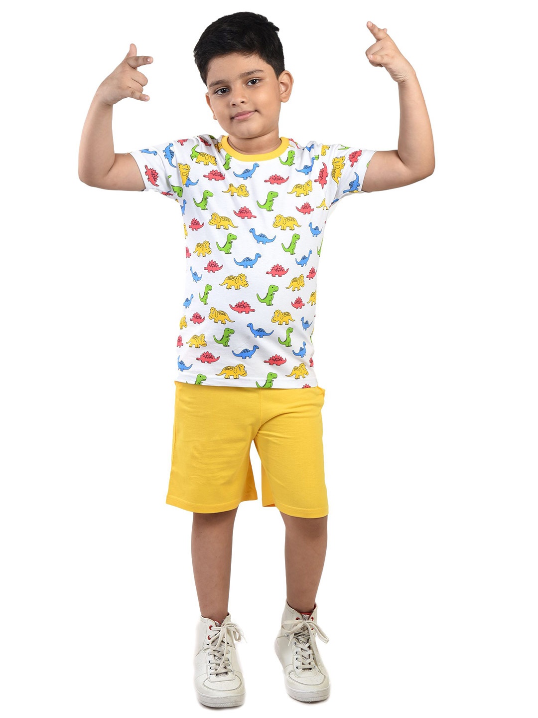 

Clothe Funn Boys Printed T-shirt with Shorts, White