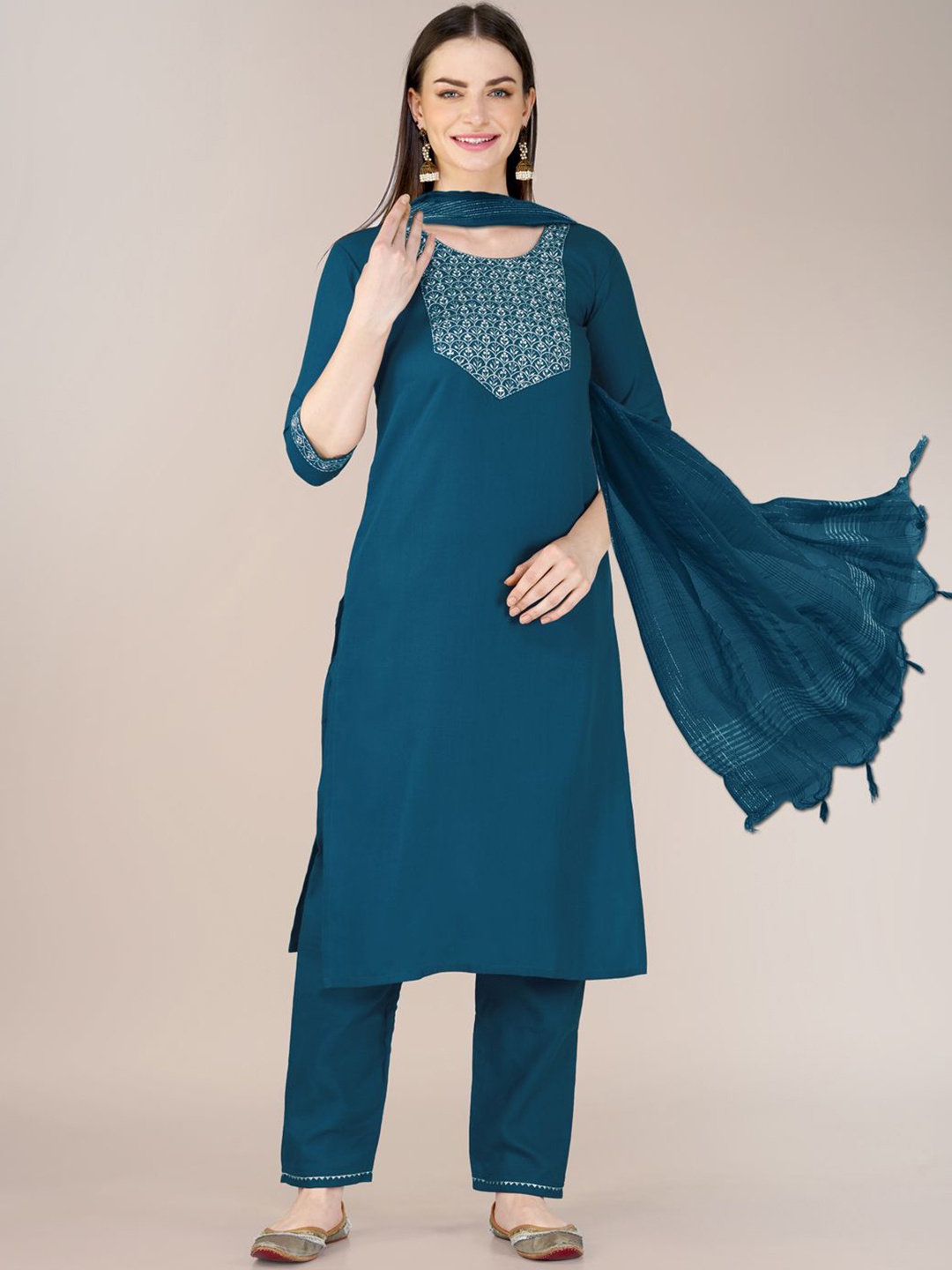 

Riddhi Textile Hub Women Floral Embroidered Regular Thread Work Kurti with Churidar & With Dupatta, Teal