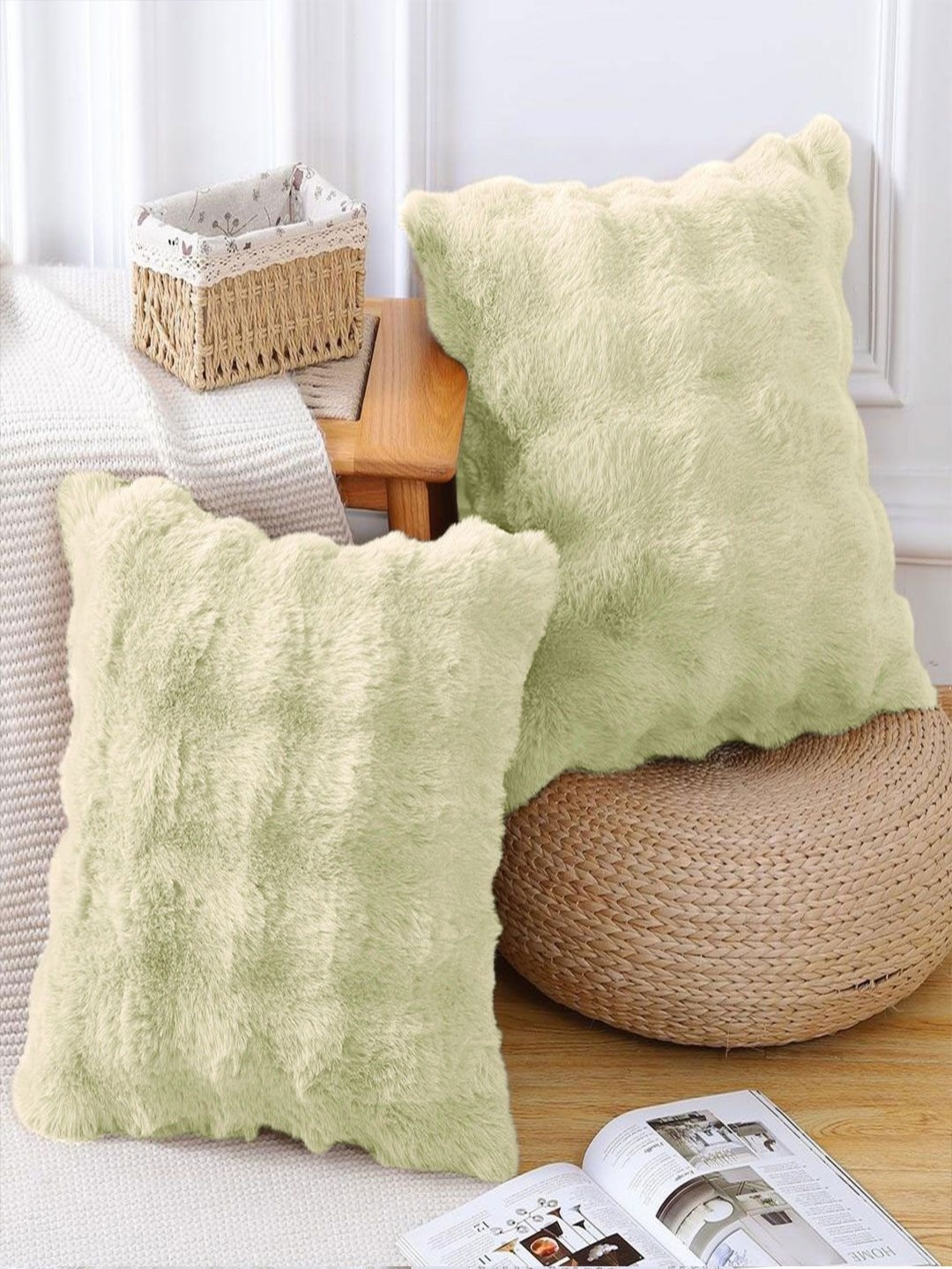 

LUXEHOME INTERNATIONAL Lime Green Set of 2 Square Cushion Covers