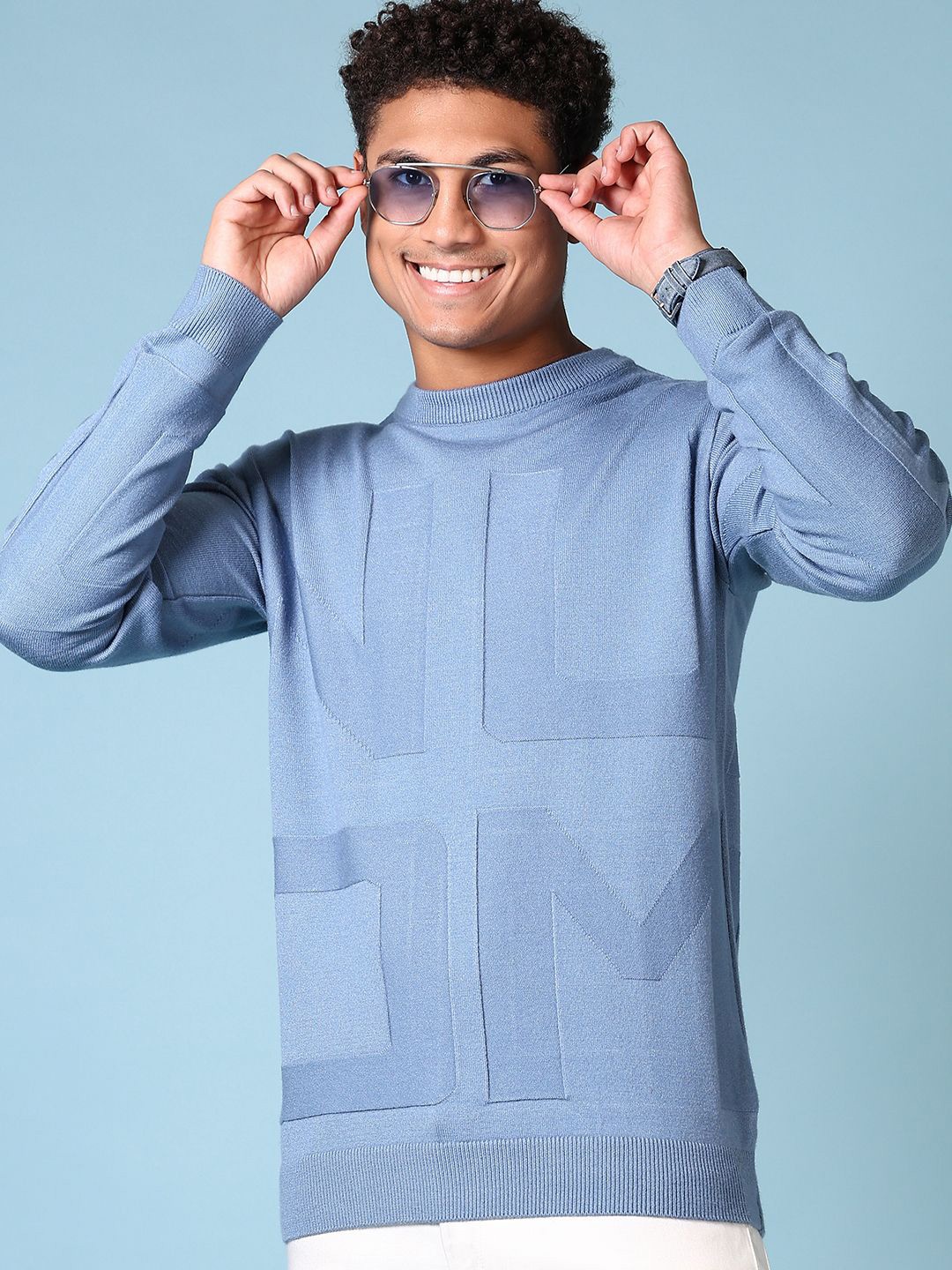 

V-Mart Men Typography Pullover, Blue