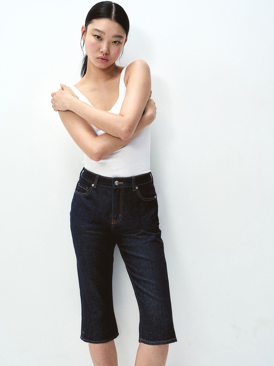 

H&M Women Slim Straight High Capri Jeans, Blue
