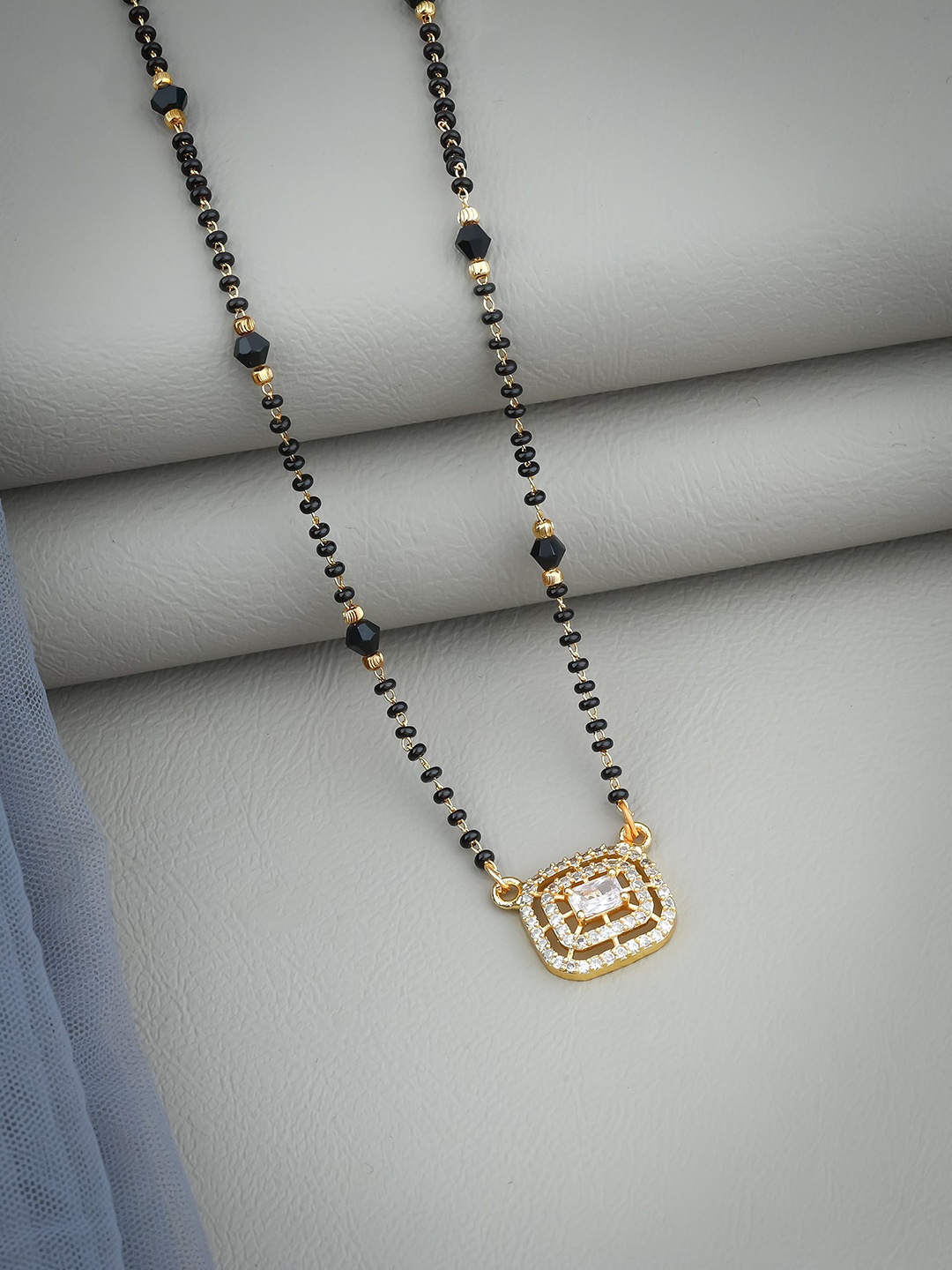

Wynona Mangalsutra, Gold