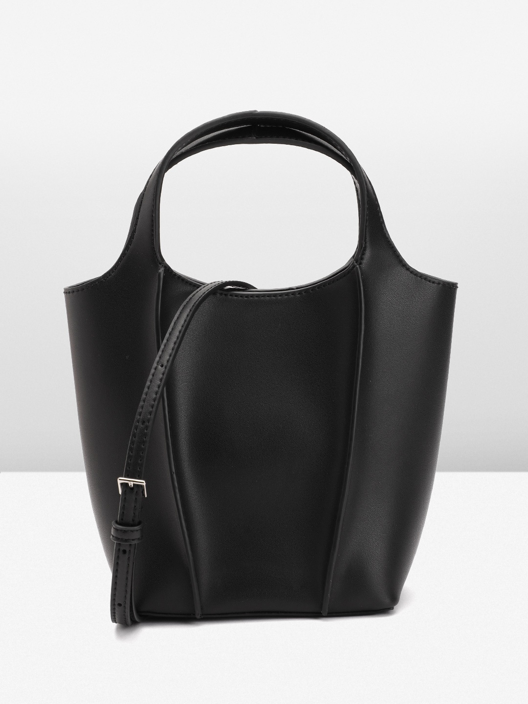

CHARLES & KEITH Bucket Handheld Bag, Black